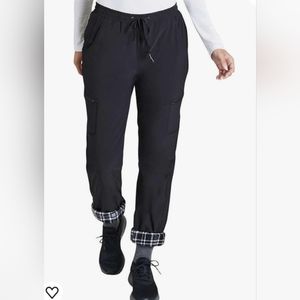 Eddie Bauer pull on ladies pants  size 6 , seaweed color